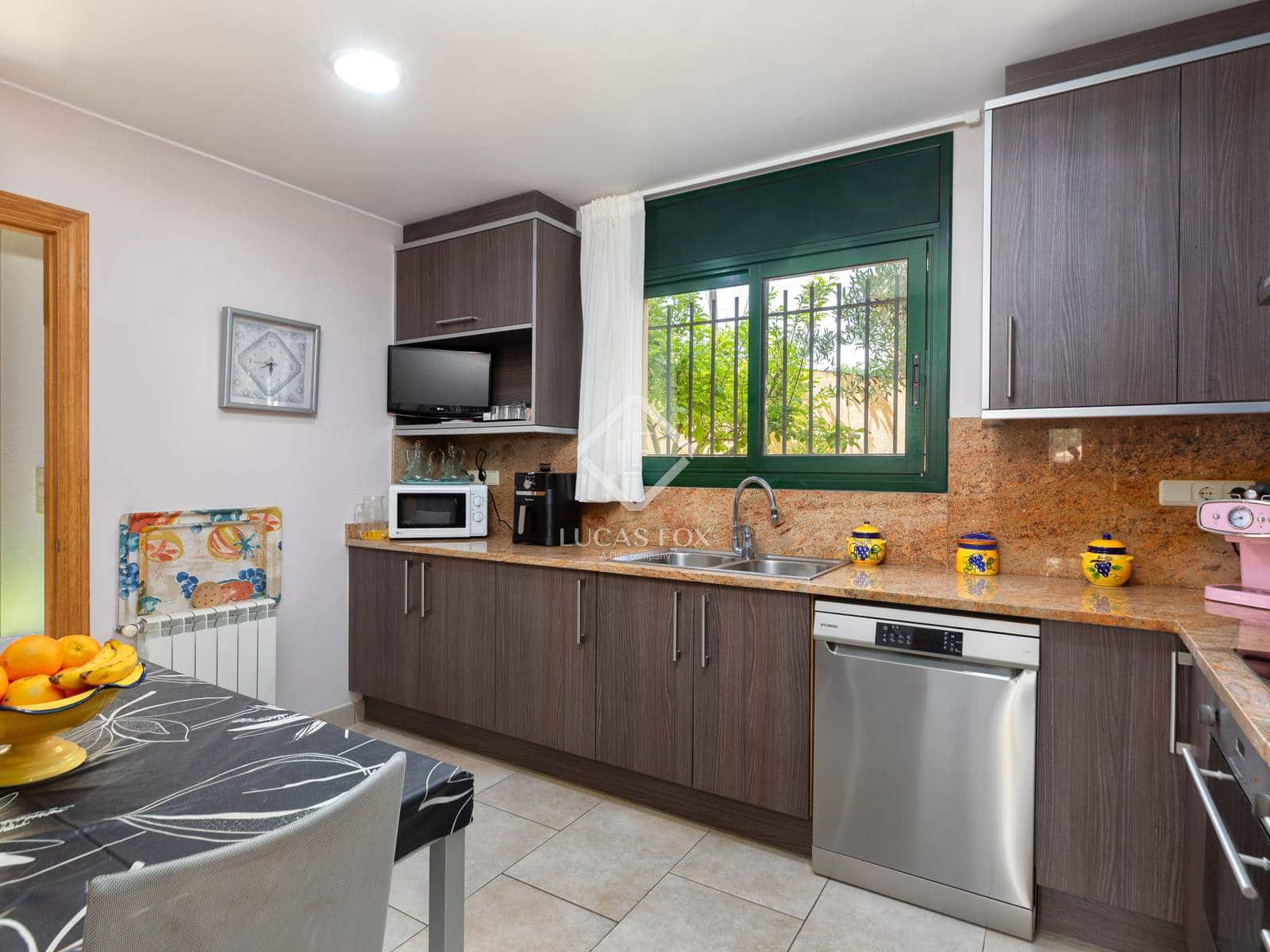 4 sypialnia Willa na sprzedaż w S'Agaro z basenem garażem - 625 000 € (Ref: 9019470)