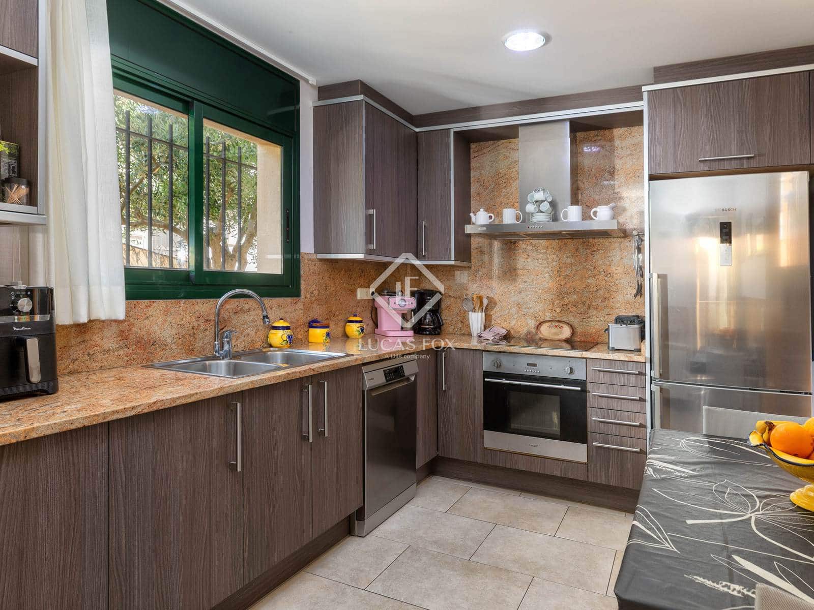 4 sypialnia Willa na sprzedaż w S'Agaro z basenem garażem - 625 000 € (Ref: 9019470)