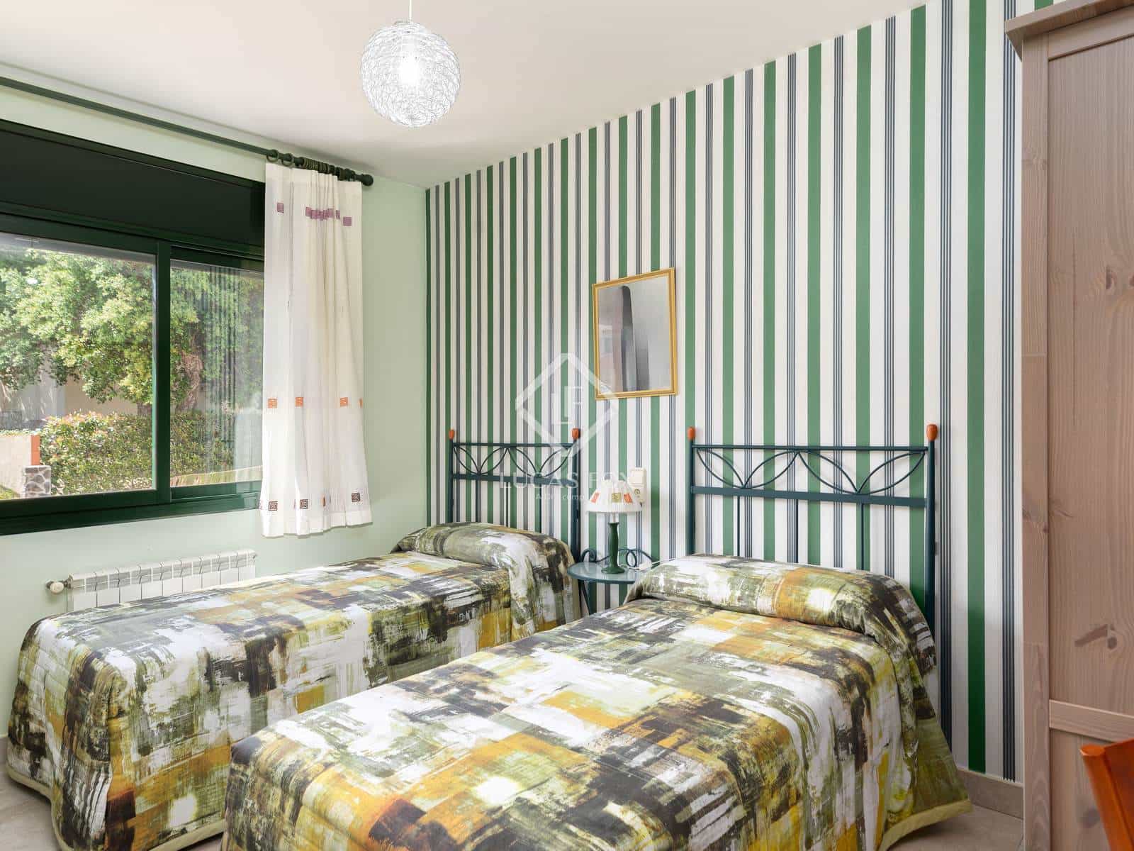 4 sypialnia Willa na sprzedaż w S'Agaro z basenem garażem - 625 000 € (Ref: 9019470)