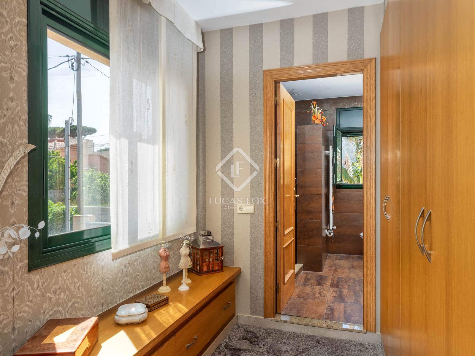 4 sypialnia Willa na sprzedaż w S'Agaro z basenem garażem - 625 000 € (Ref: 9019470)