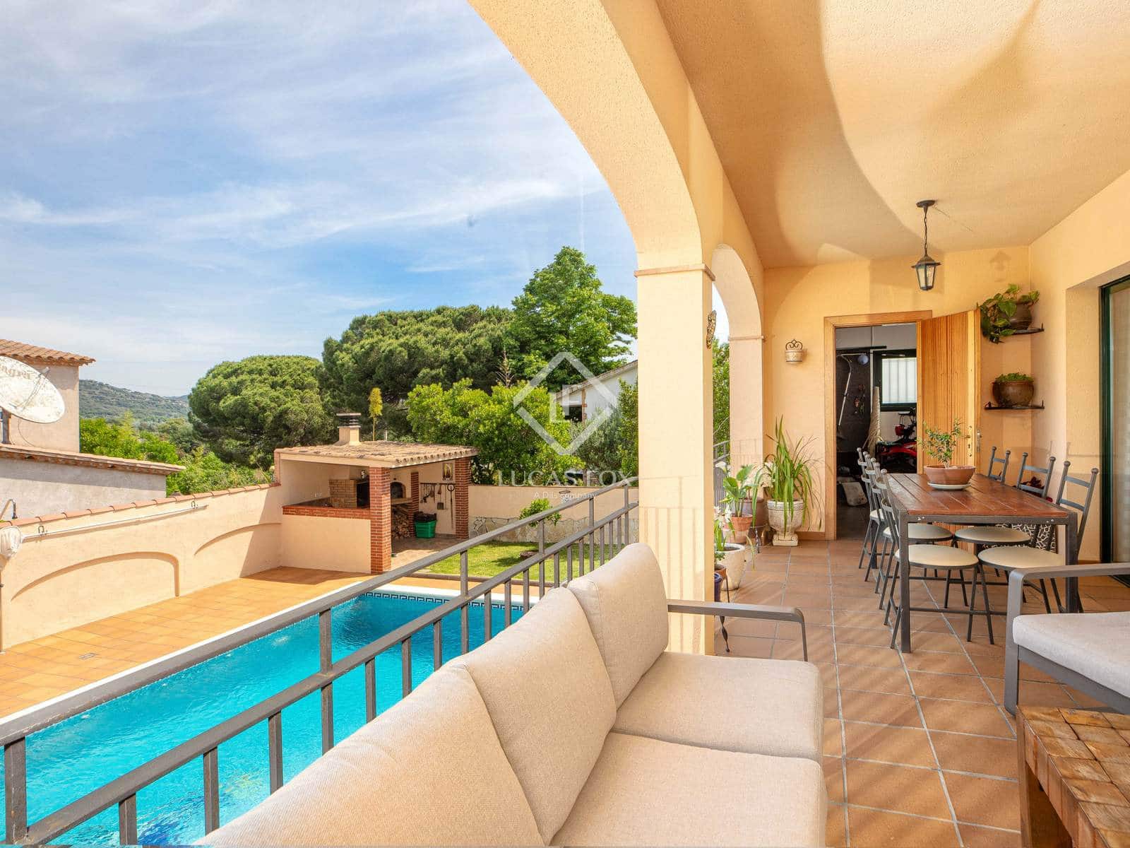 4 sypialnia Willa na sprzedaż w S'Agaro z basenem garażem - 625 000 € (Ref: 9019470)