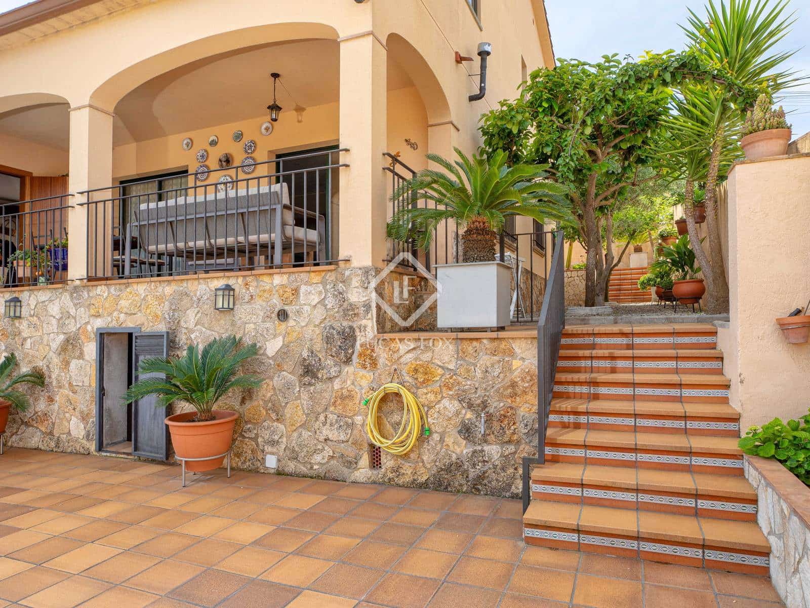 4 sypialnia Willa na sprzedaż w S'Agaro z basenem garażem - 625 000 € (Ref: 9019470)