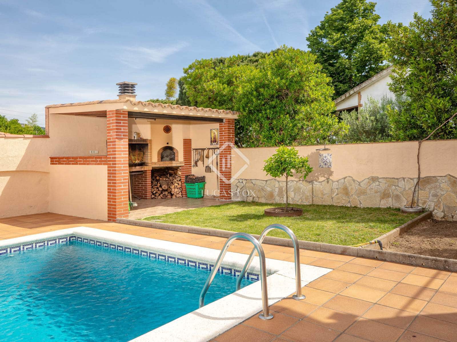 4 sypialnia Willa na sprzedaż w S'Agaro z basenem garażem - 625 000 € (Ref: 9019470)