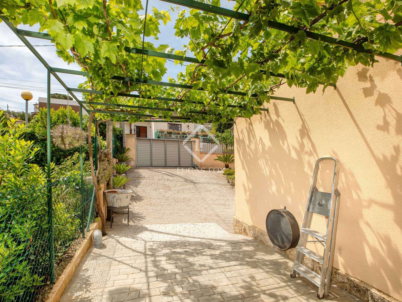 4 sypialnia Willa na sprzedaż w S'Agaro z basenem garażem - 625 000 € (Ref: 9019470)