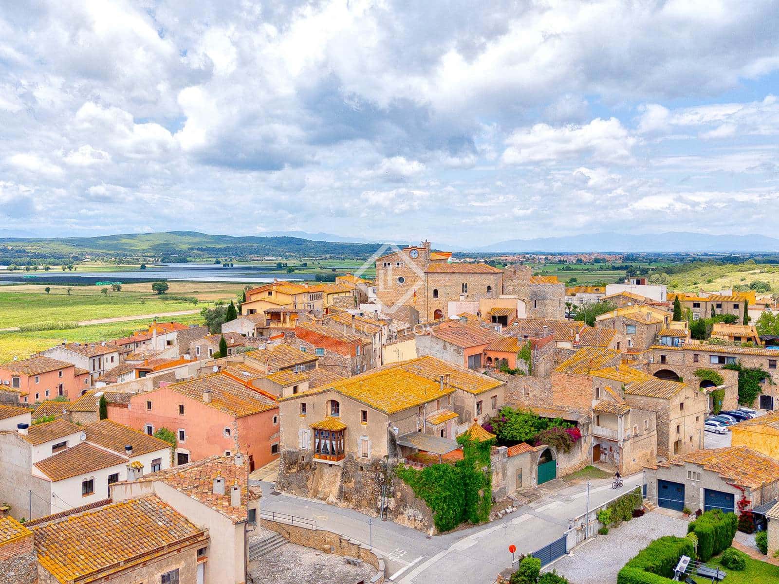 6 soveværelse Villa til salg i Bellcaire d'Emporda - € 870.000 (Ref: 9022302)