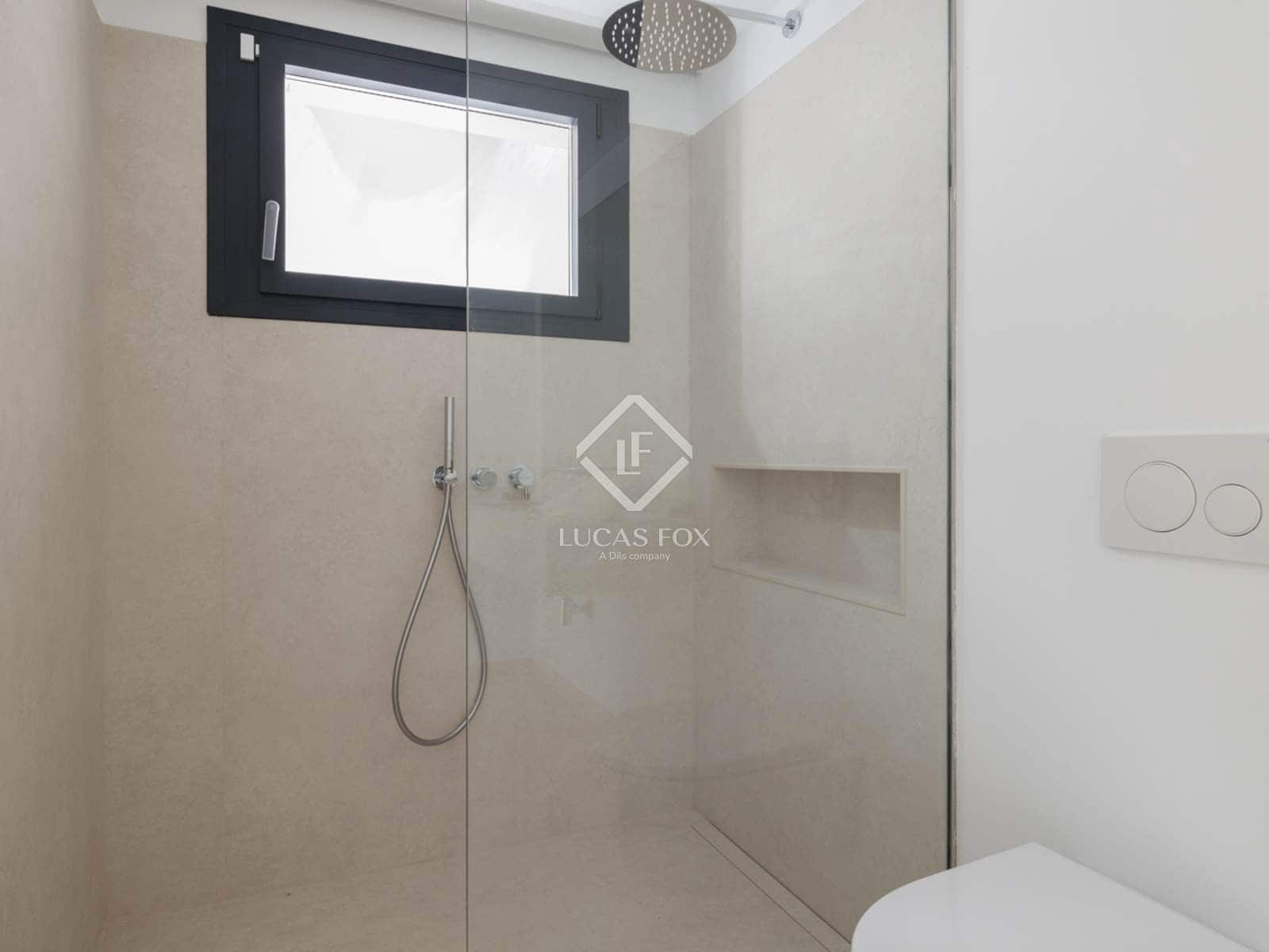 4 soveværelse Villa til salg i Madrid by med swimmingpool garage - € 1.800.000 (Ref: 9022836)