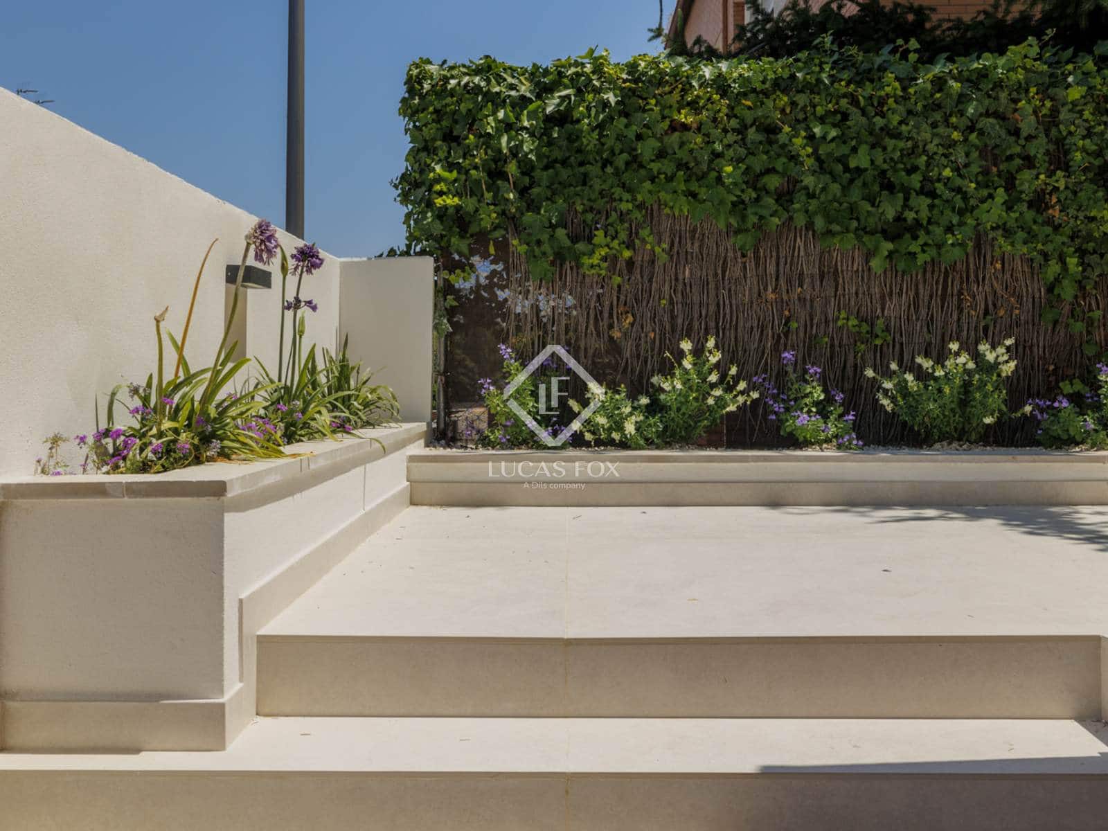 4 soveværelse Villa til salg i Madrid by med swimmingpool garage - € 1.800.000 (Ref: 9022836)