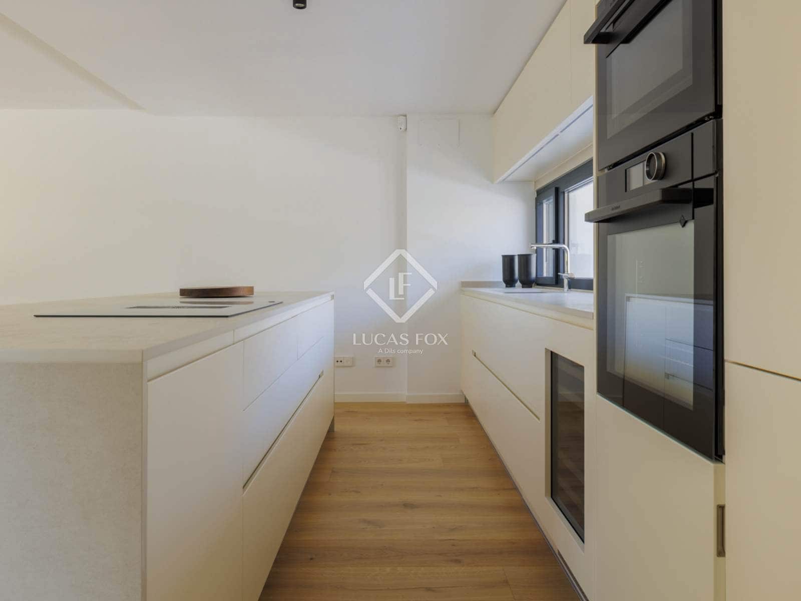 4 soveværelse Villa til salg i Madrid by med swimmingpool garage - € 1.800.000 (Ref: 9022836)