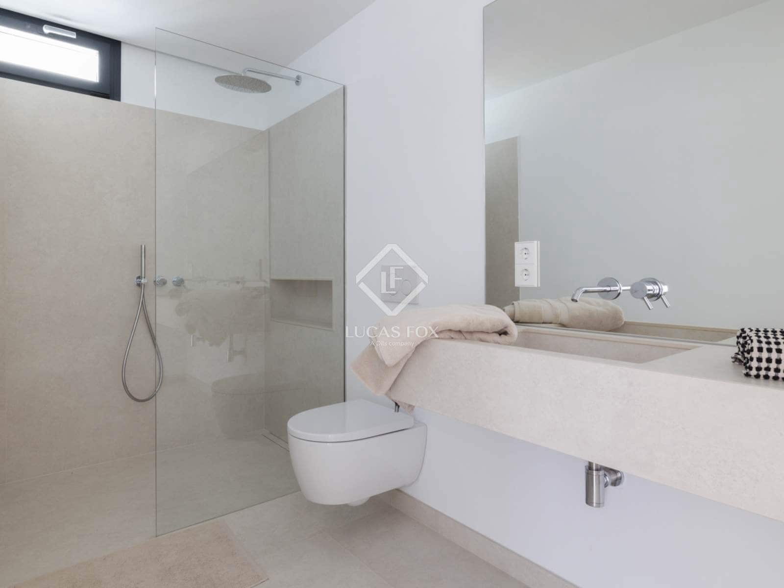 4 soveværelse Villa til salg i Madrid by med swimmingpool garage - € 1.800.000 (Ref: 9022836)