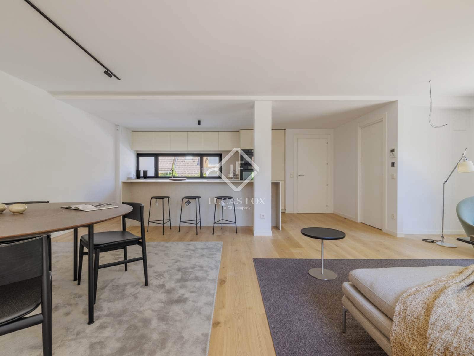 4 soveværelse Villa til salg i Madrid by med swimmingpool garage - € 1.800.000 (Ref: 9022836)