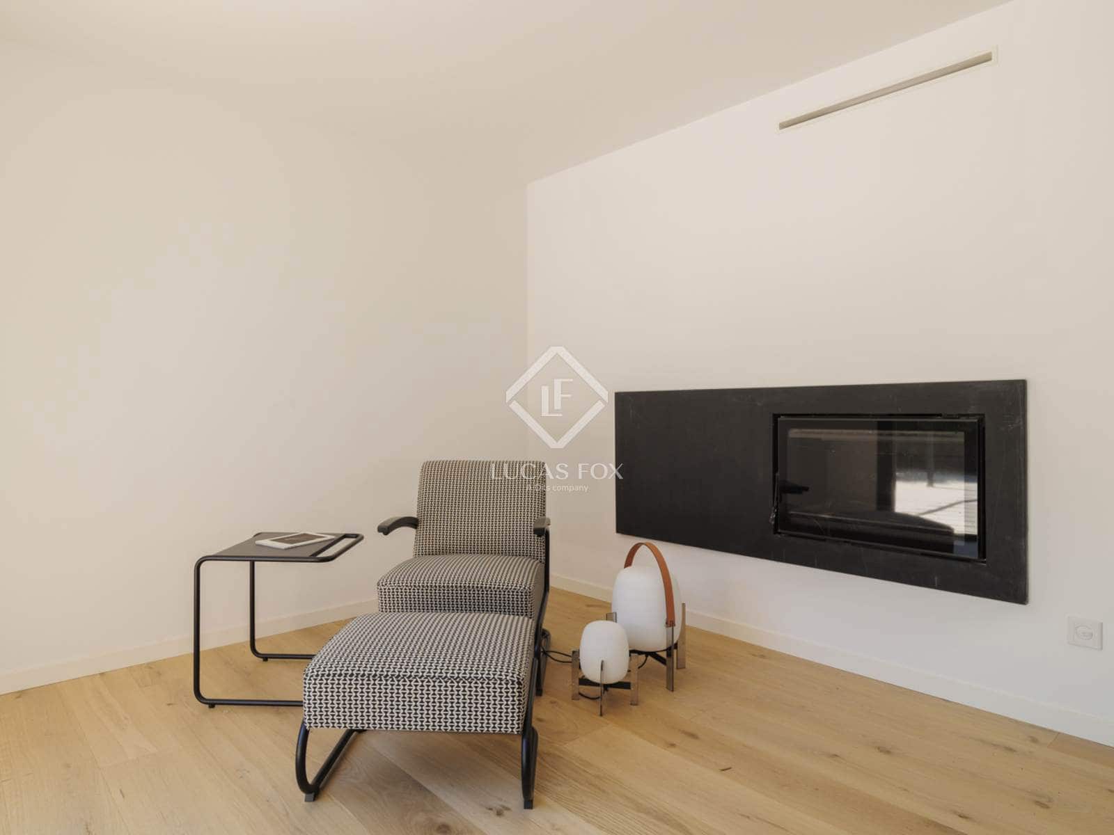 4 soveværelse Villa til salg i Madrid by med swimmingpool garage - € 1.800.000 (Ref: 9022836)