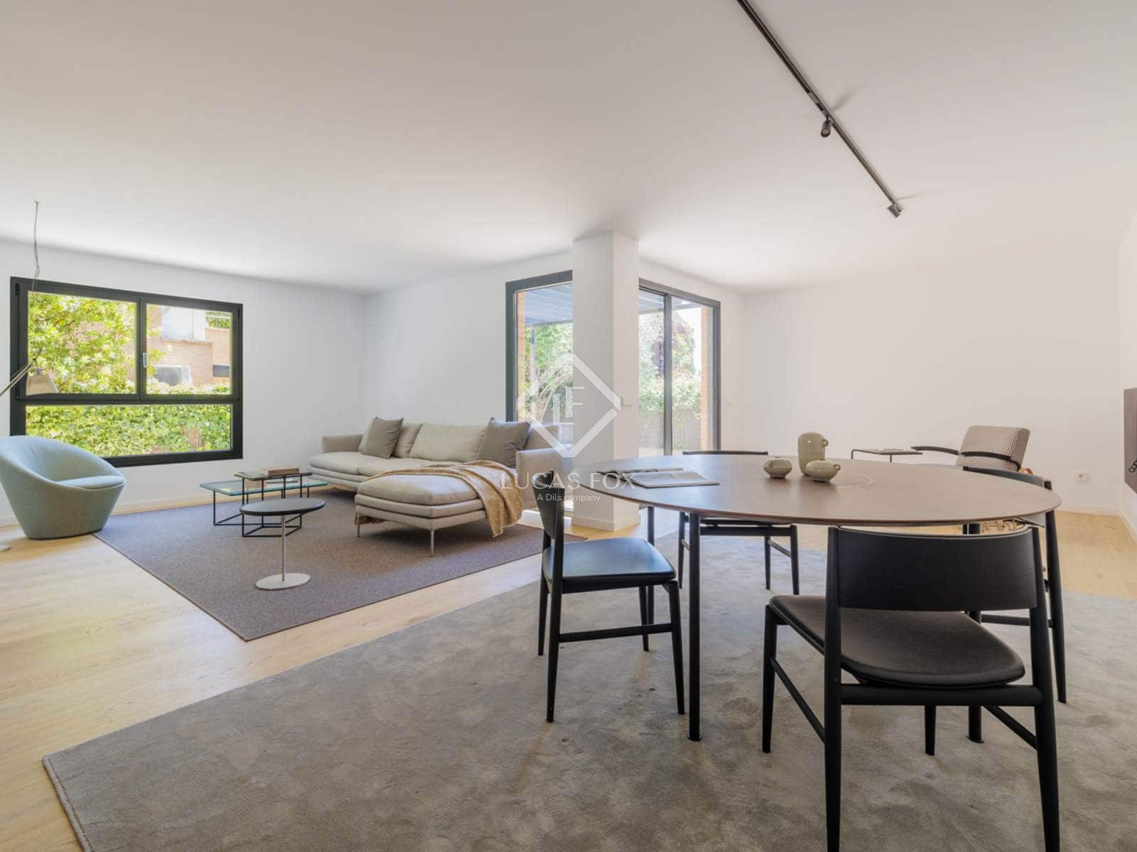 4 soveværelse Villa til salg i Madrid by med swimmingpool garage - € 1.800.000 (Ref: 9022836)