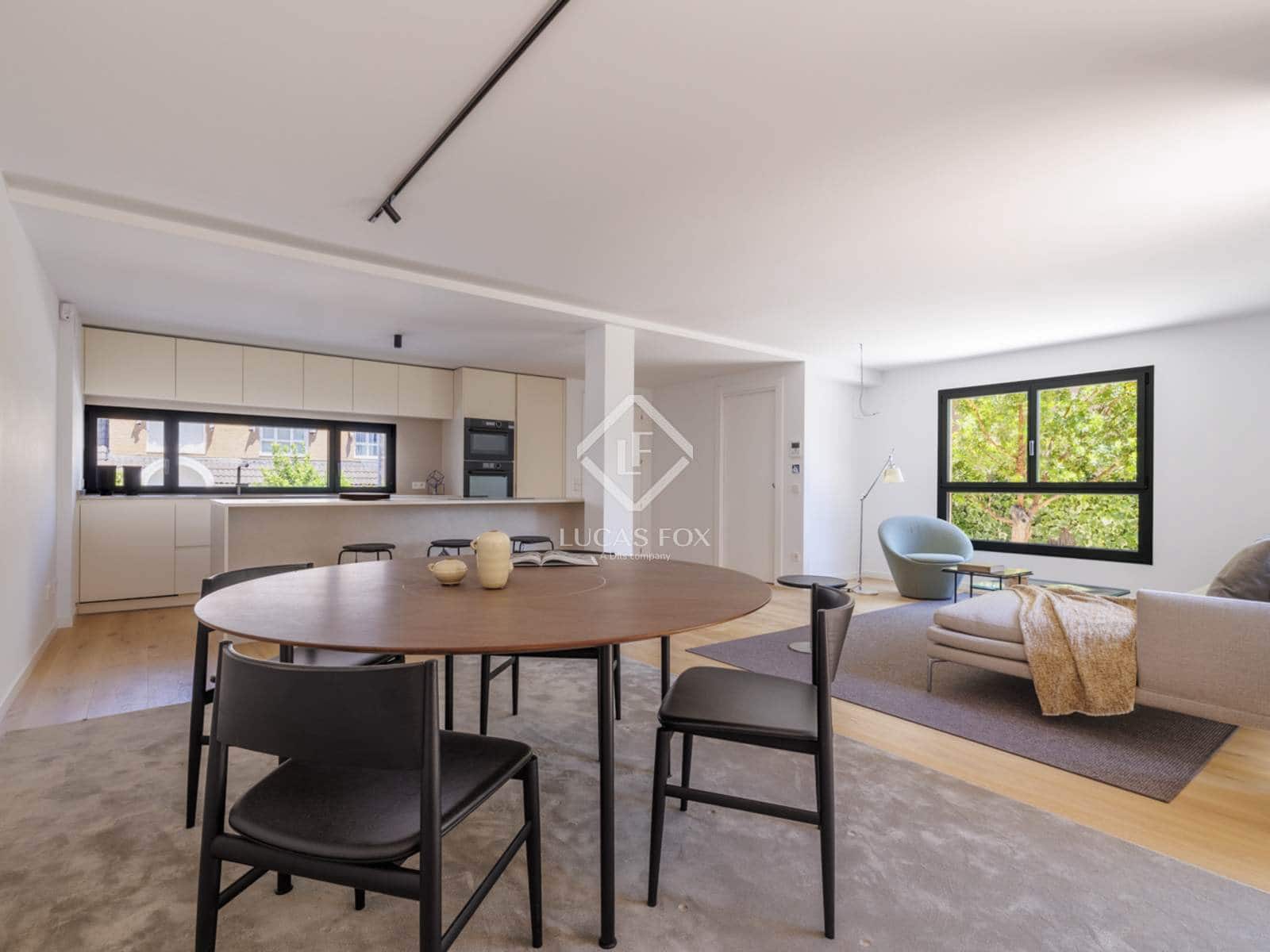 4 soveværelse Villa til salg i Madrid by med swimmingpool garage - € 1.800.000 (Ref: 9022836)