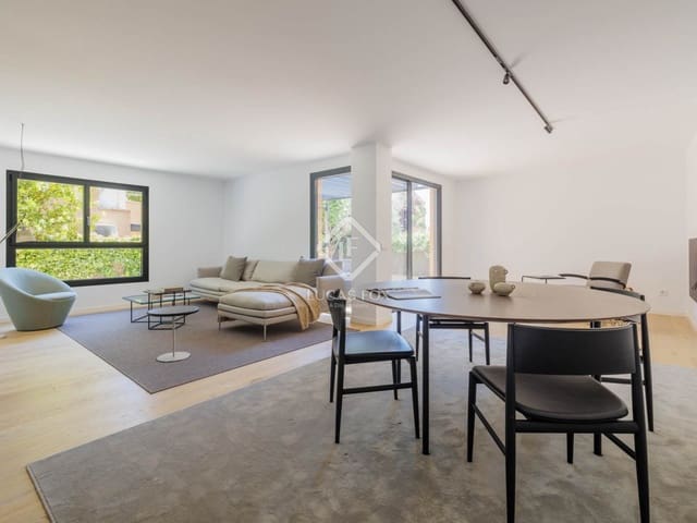 4 soveværelse Villa til salg i Madrid by med swimmingpool garage - € 1.800.000 (Ref: 9022836)