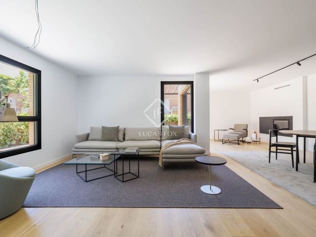 4 soveværelse Villa til salg i Madrid by med swimmingpool garage - € 1.800.000 (Ref: 9022836)