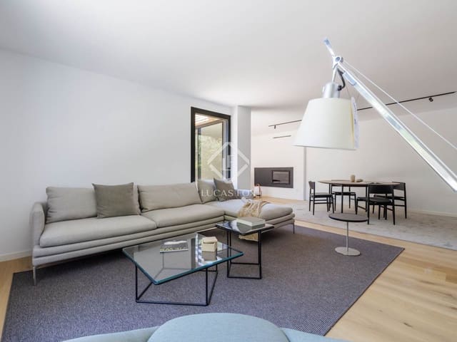 4 soveværelse Villa til salg i Madrid by med swimmingpool garage - € 1.800.000 (Ref: 9022836)