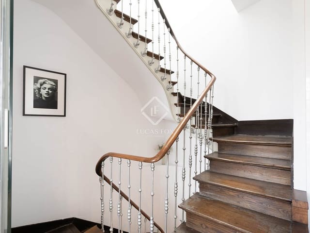 2 slaapkamer Villa te koop in Santiago de Compostela - € 600.000 (Ref: 9025429)