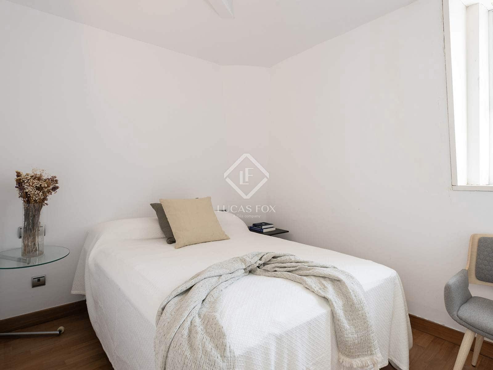 2 slaapkamer Villa te koop in Santiago de Compostela - € 600.000 (Ref: 9025429)