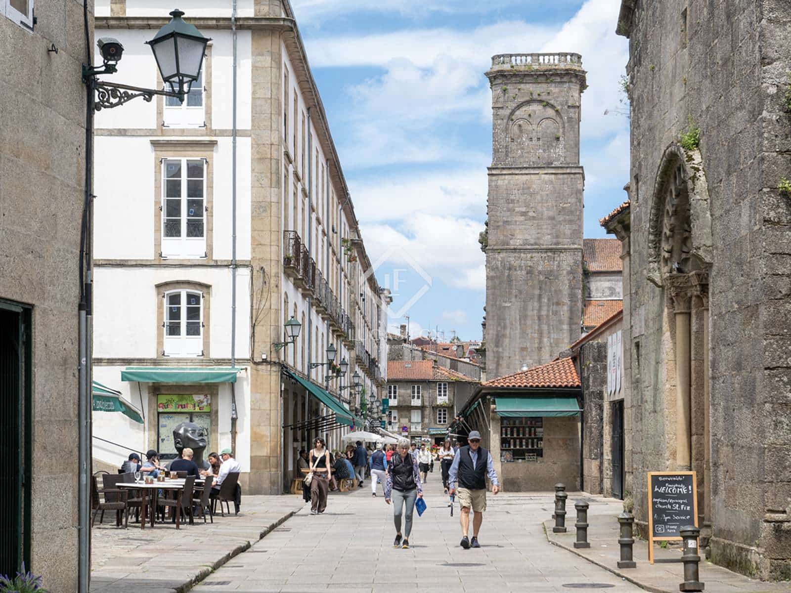 2 slaapkamer Villa te koop in Santiago de Compostela - € 600.000 (Ref: 9025429)