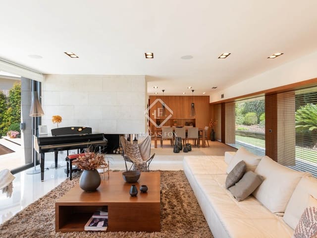 5 slaapkamer Villa te koop in Bellaterra, Cerdanyola del Vallès met garage - € 1.700.000 (Ref: 9026176)