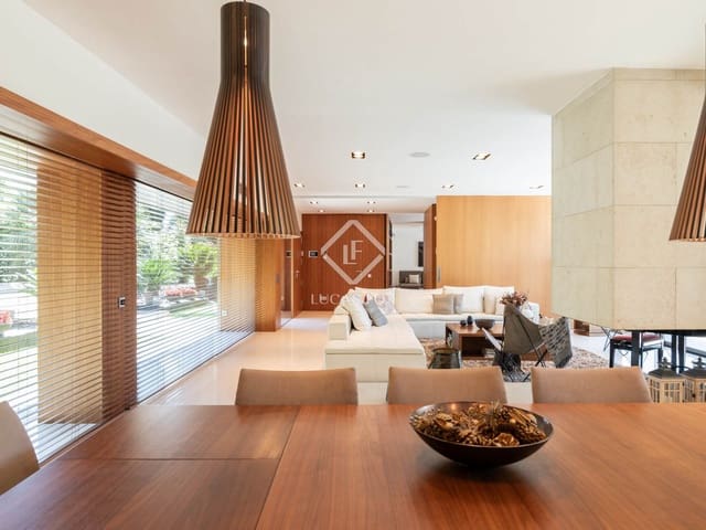 5 slaapkamer Villa te koop in Bellaterra, Cerdanyola del Vallès met garage - € 1.700.000 (Ref: 9026176)