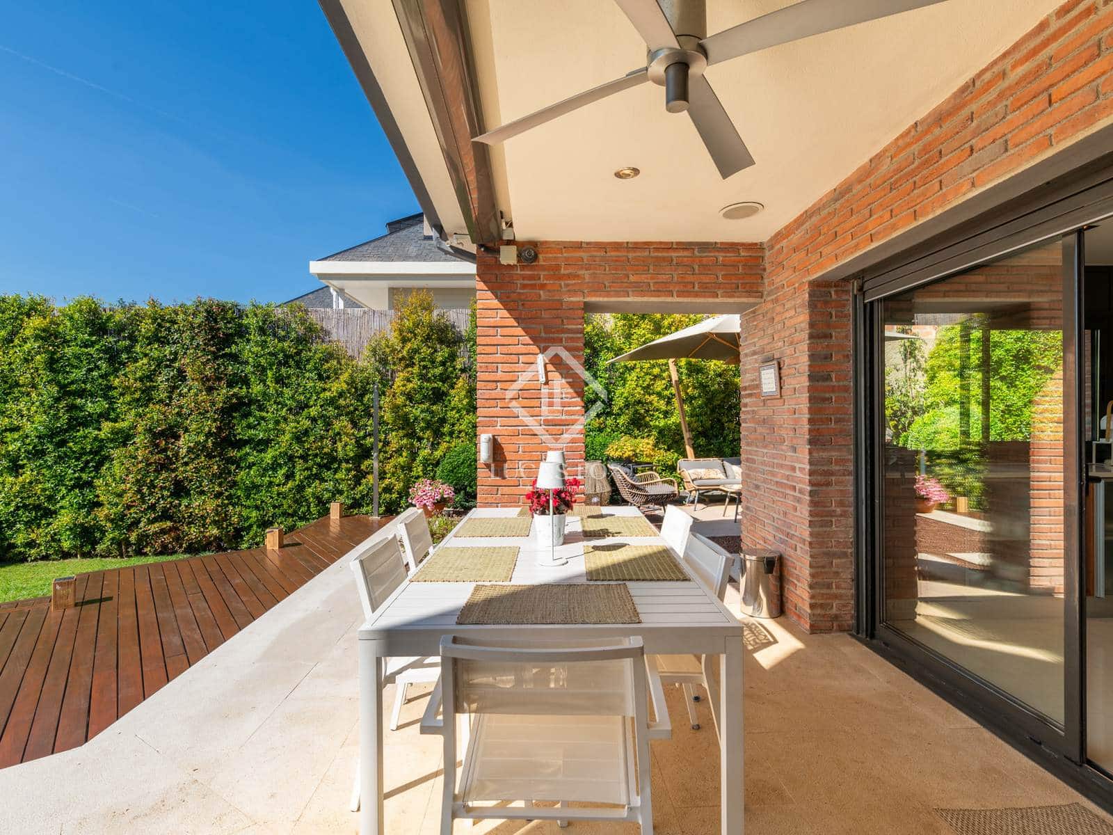 5 soveværelse Villa til salg i Bellaterra med garage - € 1.700.000 (Ref: 9026176)