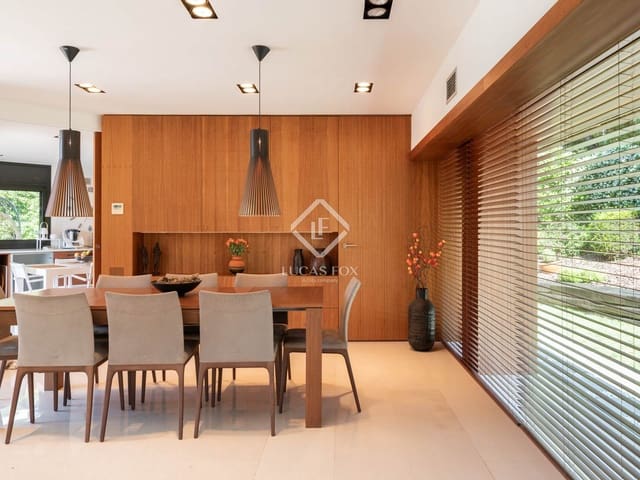 5 slaapkamer Villa te koop in Bellaterra, Cerdanyola del Vallès met garage - € 1.700.000 (Ref: 9026176)