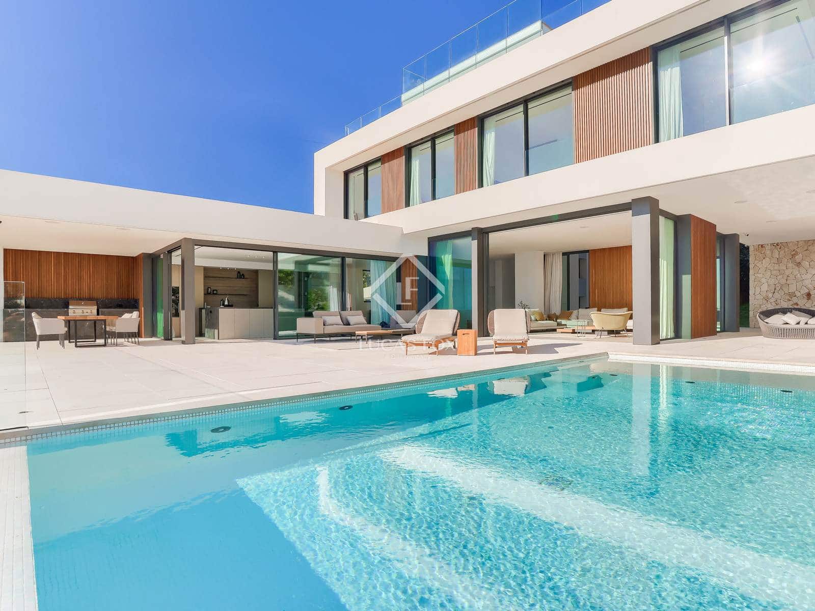 6 soveværelse Villa til salg i Puerto de Andratx med swimmingpool garage - € 12.900.000 (Ref: 9027249)