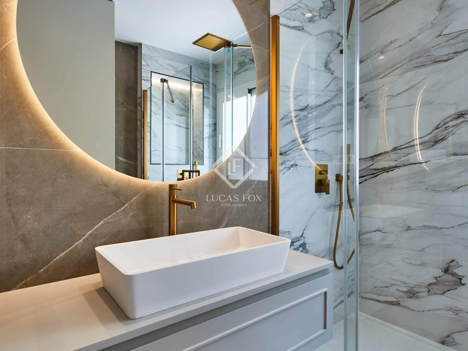 3 soveværelse Lejlighed til salg i Madrid by med garage - € 1.709.000 (Ref: 9030648)