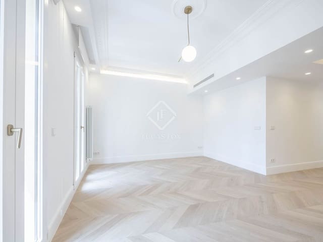 3 slaapkamer Appartement te koop in Valencia stad - € 750.000 (Ref: 9030650)