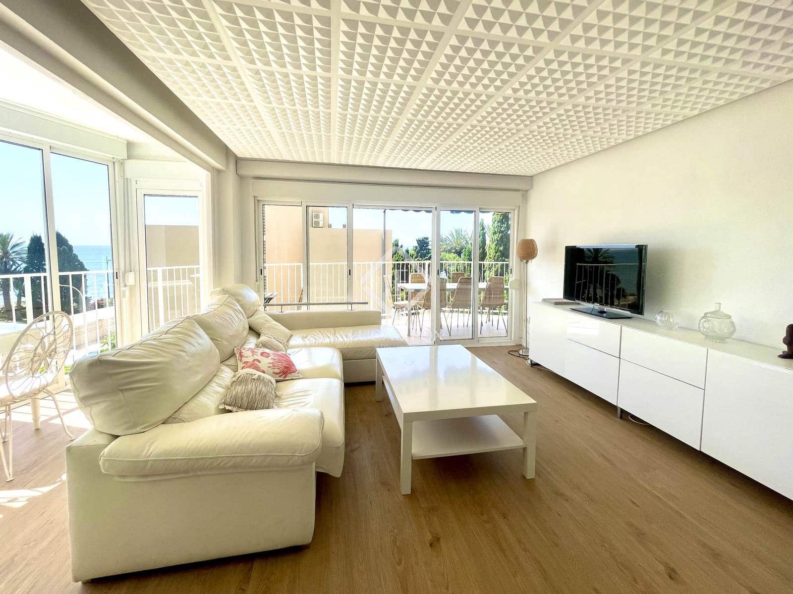 3 bedroom Apartment for sale in El Campello with garage - € 319,000 (Ref: 9031244)