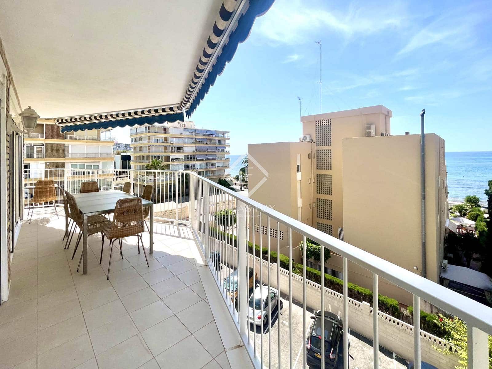 3 bedroom Apartment for sale in El Campello with garage - € 319,000 (Ref: 9031244)