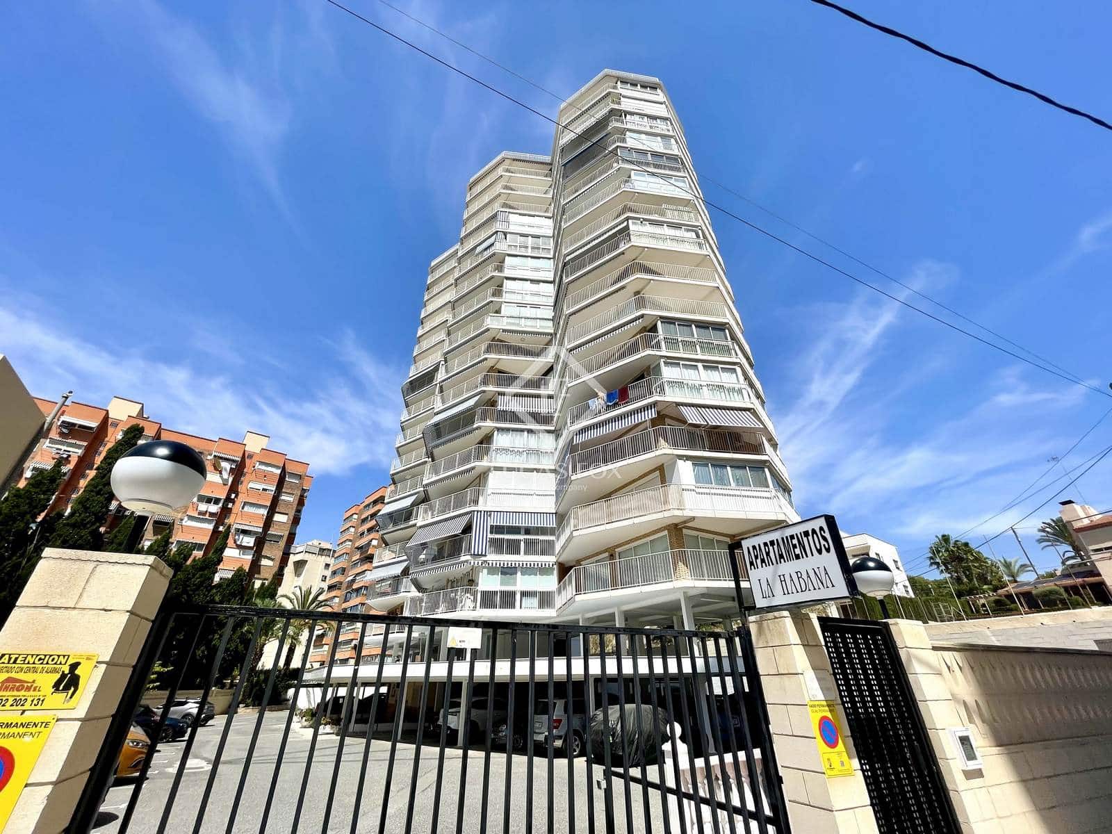 3 bedroom Apartment for sale in El Campello with garage - € 319,000 (Ref: 9031244)