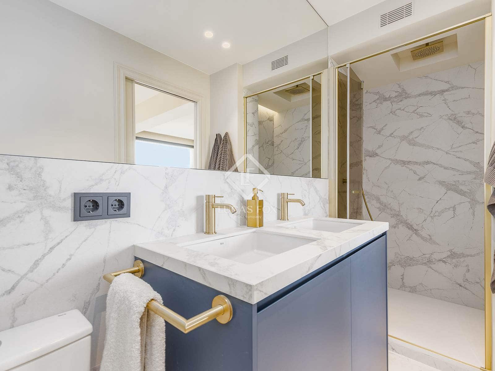 2 soveværelse Penthouse til salg i Barcelona by - € 1.180.000 (Ref: 9031245)