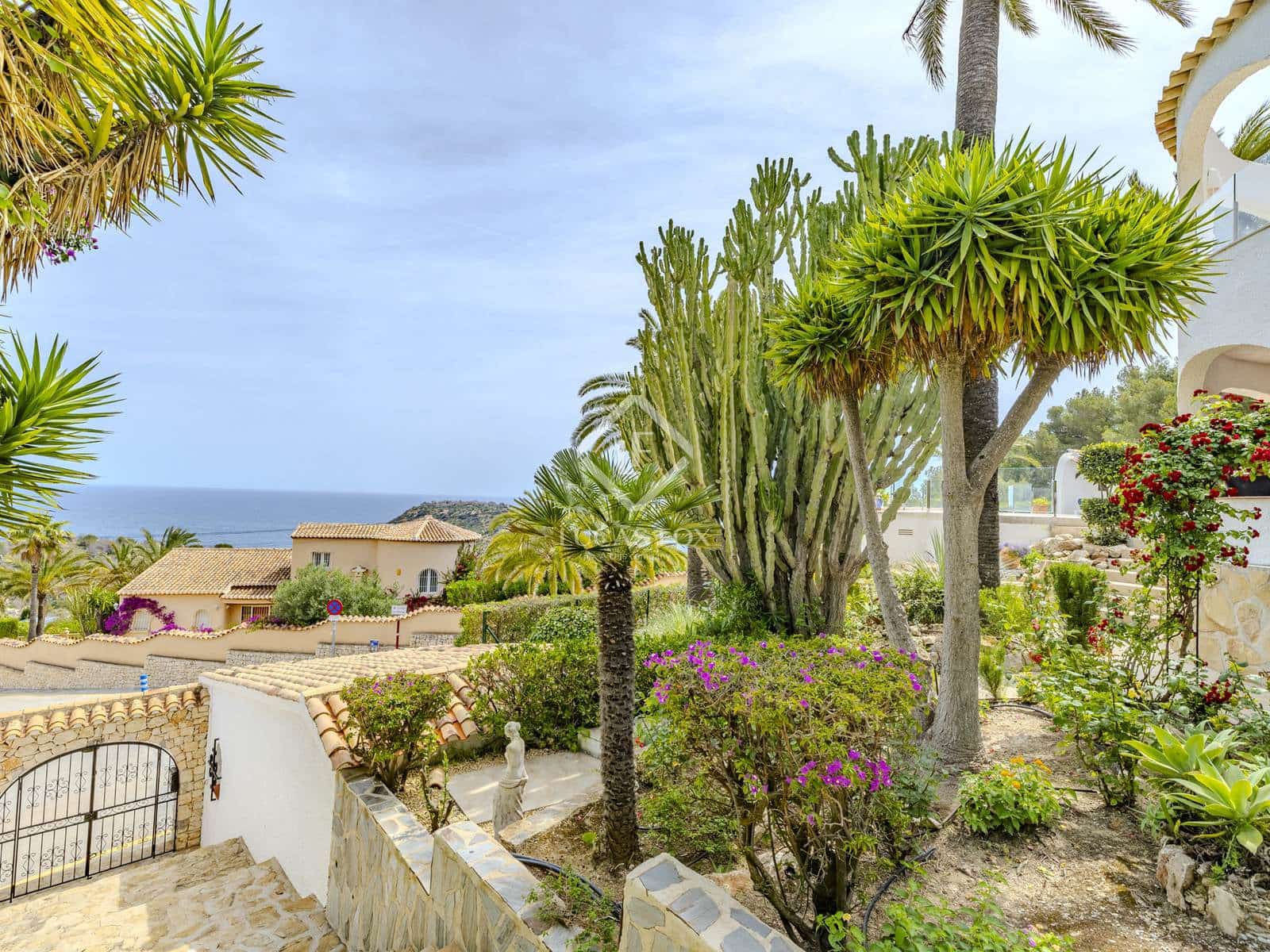 4 soveværelse Villa til salg i Javea / Xabia med swimmingpool garage - € 1.345.000 (Ref: 9031246)