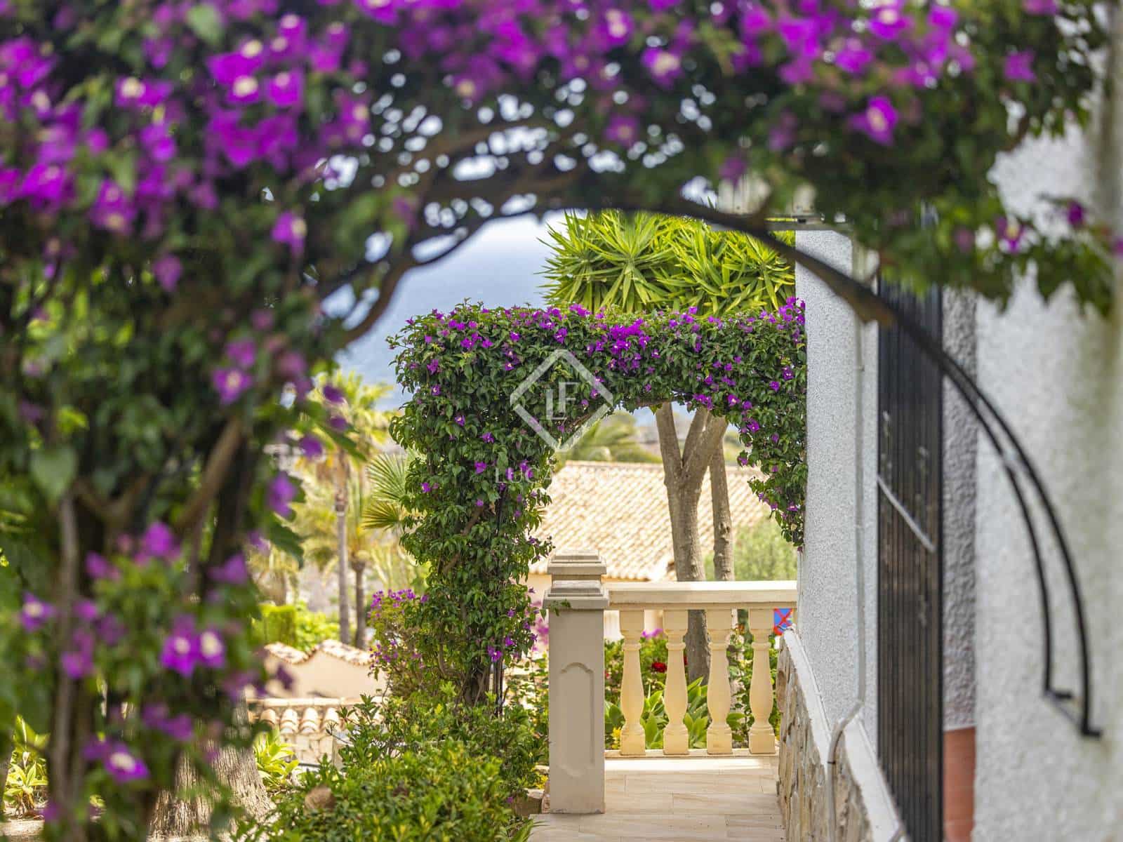 4 soveværelse Villa til salg i Javea / Xabia med swimmingpool garage - € 1.345.000 (Ref: 9031246)