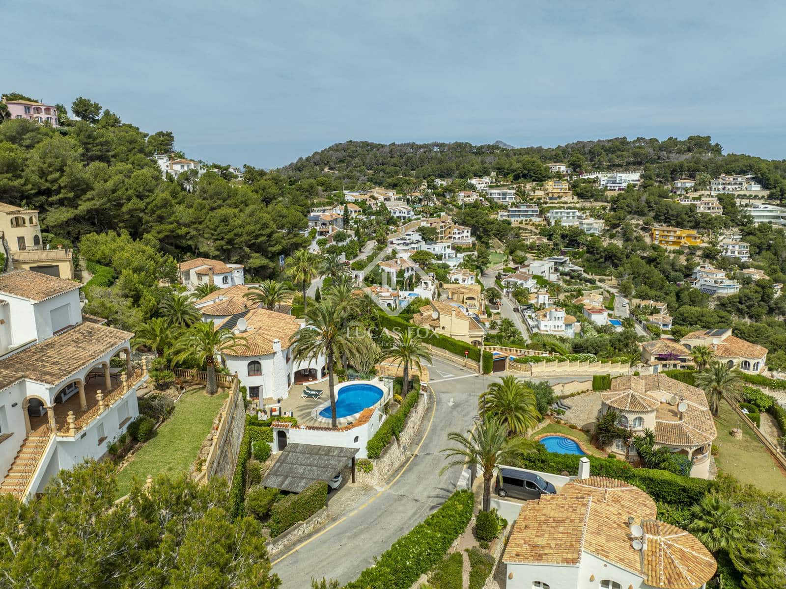 4 soveværelse Villa til salg i Javea / Xabia med swimmingpool garage - € 1.345.000 (Ref: 9031246)
