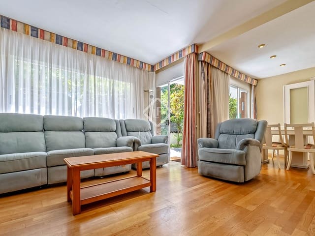 4 bedroom Villa for sale in Cambrils with garage - € 440,000 (Ref: 9033529)