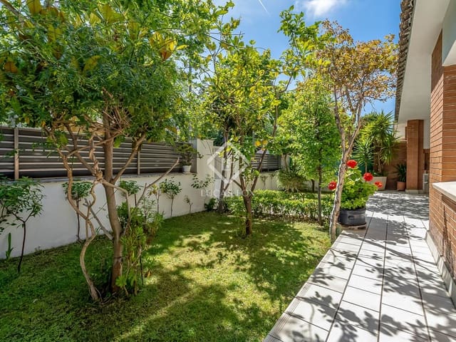 4 bedroom Villa for sale in Cambrils with garage - € 440,000 (Ref: 9033529)