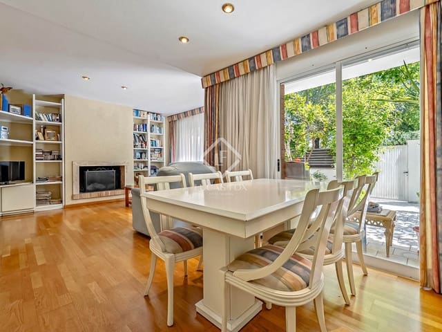 4 bedroom Villa for sale in Cambrils with garage - € 440,000 (Ref: 9033529)