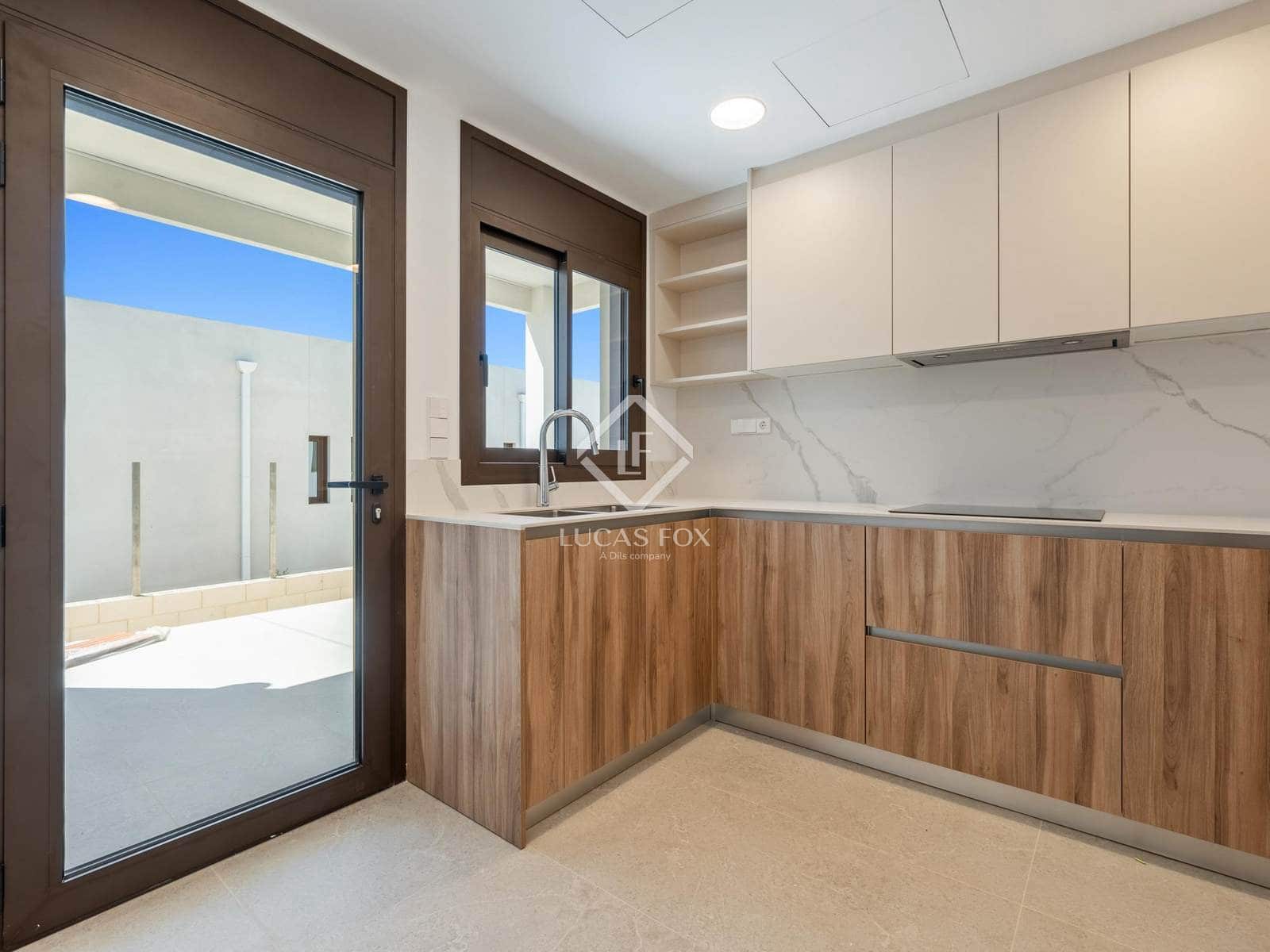 3 soveværelse Villa til salg i Francas med swimmingpool garage - € 494.000 (Ref: 9033533)