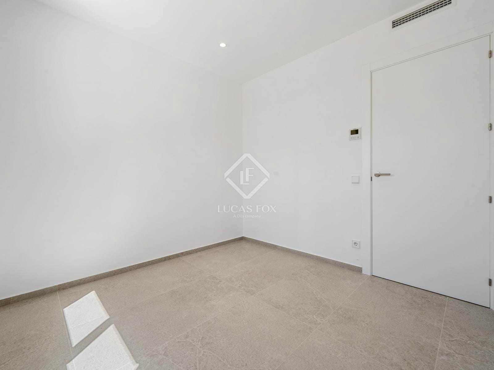 3 soveværelse Villa til salg i Francas med swimmingpool garage - € 494.000 (Ref: 9033533)