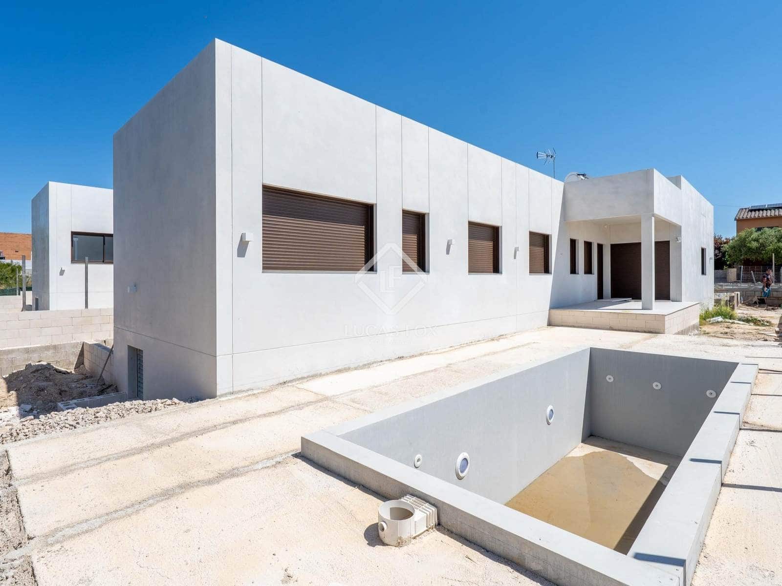 3 slaapkamer Villa te koop in Francas met zwembad garage - € 494.000 (Ref: 9033534)