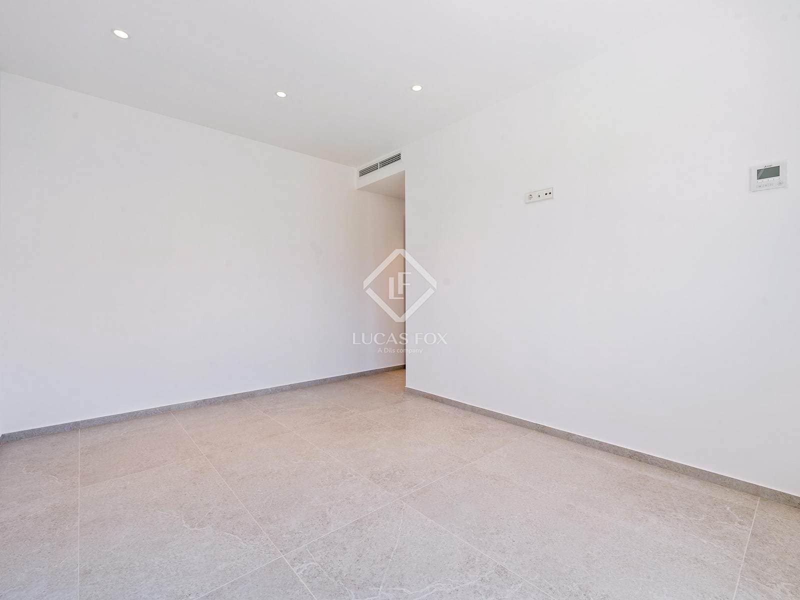 3 slaapkamer Villa te koop in Francas met zwembad garage - € 494.000 (Ref: 9033534)