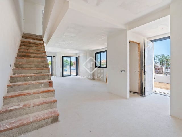 4 makuuhuone Huvila myytävänä paikassa Cambrils mukana uima-altaan 
autotalli - 535 000 € (Ref: 9034128)