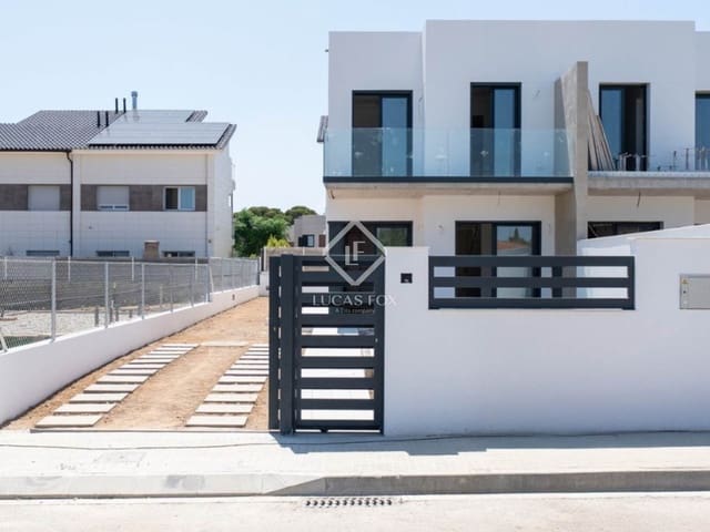 4 makuuhuone Huvila myytävänä paikassa Cambrils mukana uima-altaan 
autotalli - 535 000 € (Ref: 9034128)