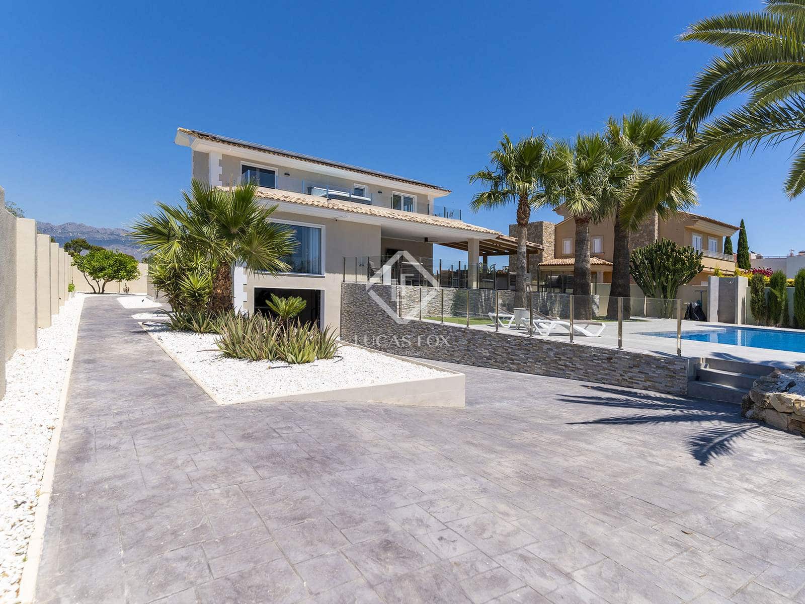 4 soveværelse Villa til salg i Alfaz del Pi / L'Alfas del Pi med swimmingpool garage - € 1.195.000 (Ref: 9035501)