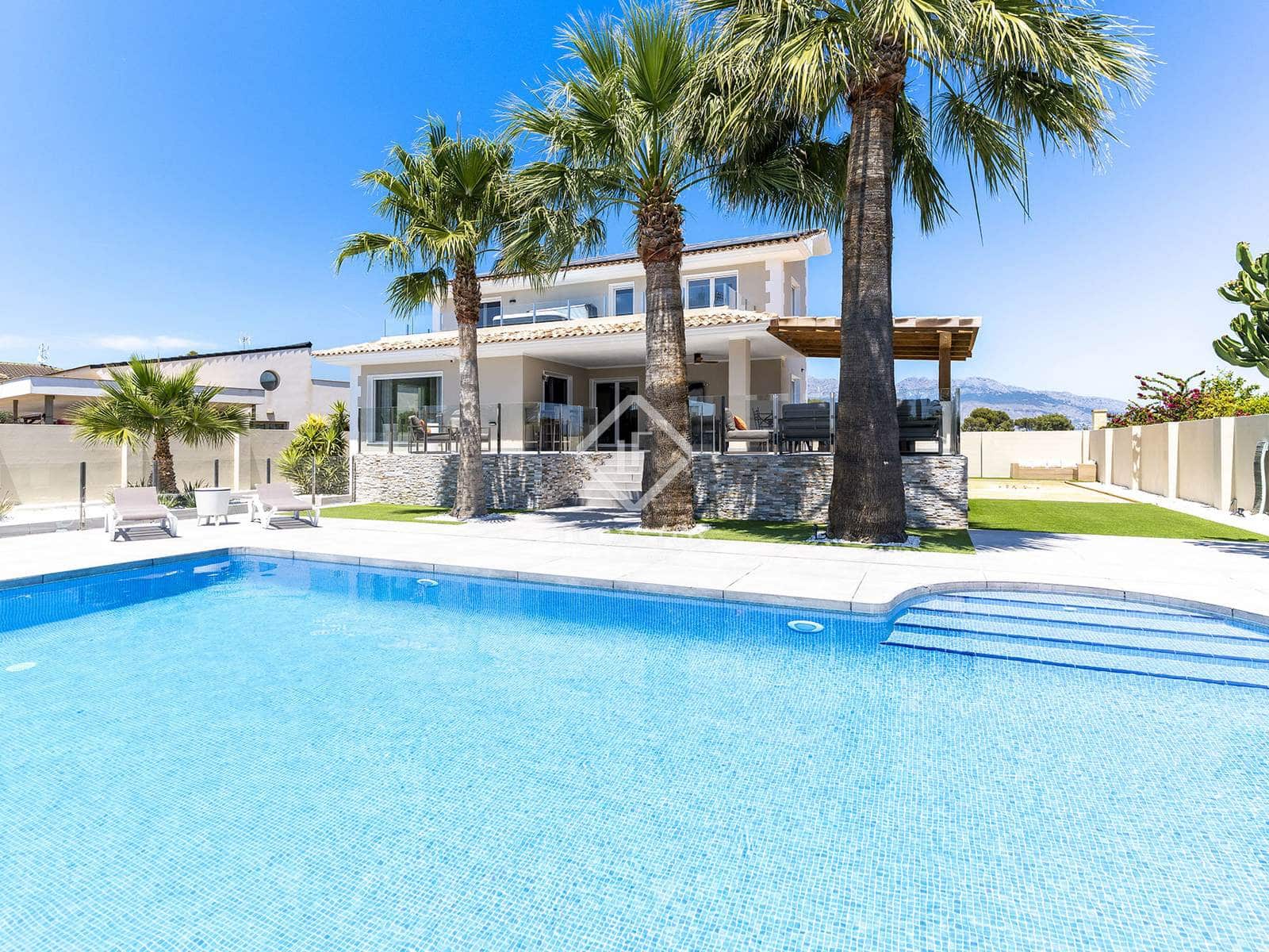 4 soveværelse Villa til salg i Alfaz del Pi / L'Alfas del Pi med swimmingpool garage - € 1.195.000 (Ref: 9035501)