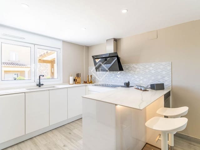 4 bedroom Villa for sale in Alfaz del Pi / L'Alfàs del Pi with pool garage - € 1,195,000 (Ref: 9035501)