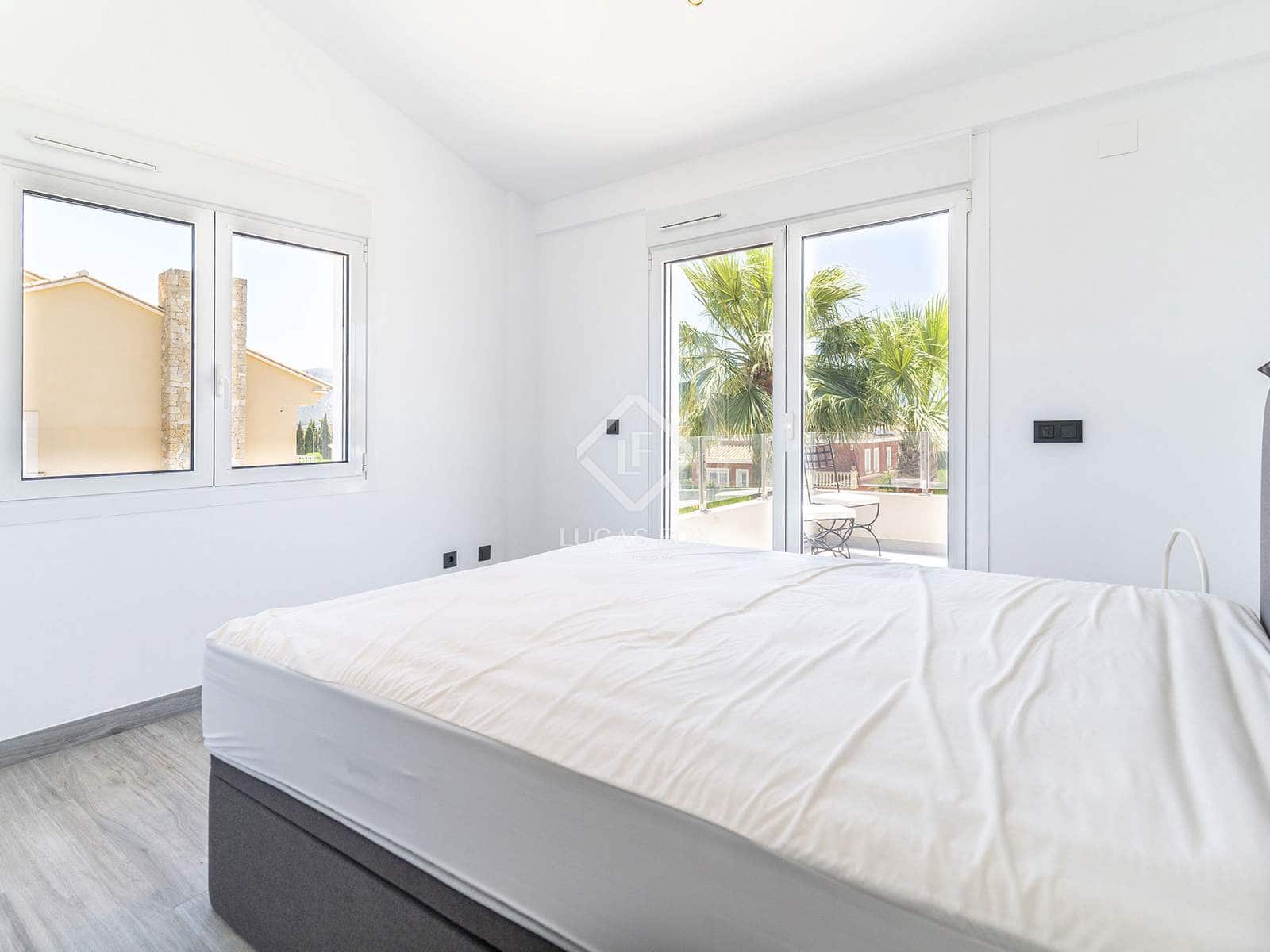 4 soveværelse Villa til salg i Alfaz del Pi / L'Alfas del Pi med swimmingpool garage - € 1.195.000 (Ref: 9035501)